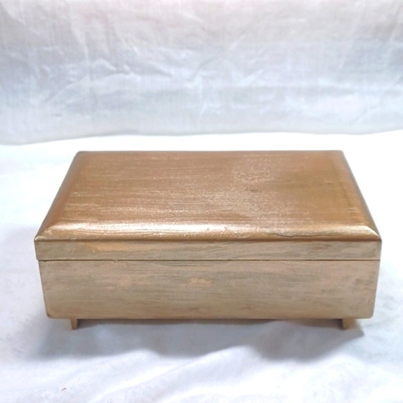 Vintage Gold Finish  Musical Jewelry Box Feelings - Picture 1 of 9